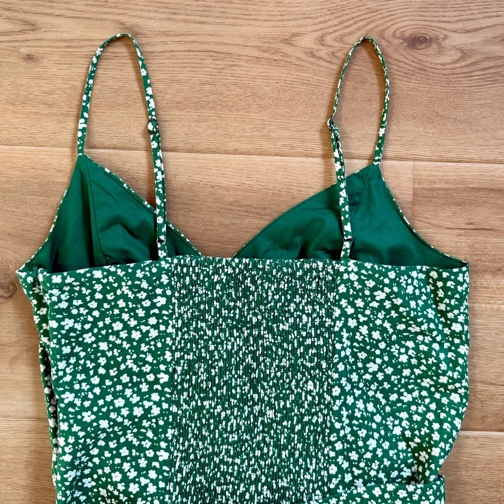 Banana Republic Palazzo Floral Kelly Green Jumpsuit Size 6 Tall